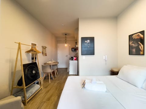 Communal lounge/ TV room, Bed, Photo of the whole room, Bedroom