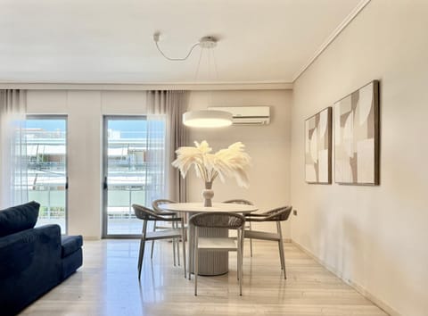 Living room, Seating area, Dining area, air conditioner