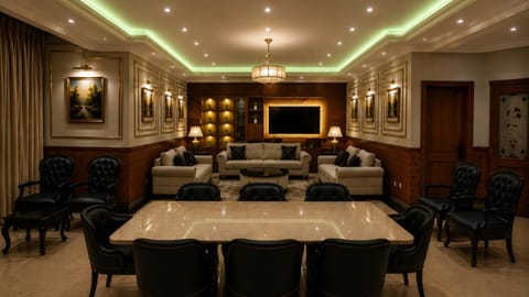 TV and multimedia, Living room, Seating area, Dining area