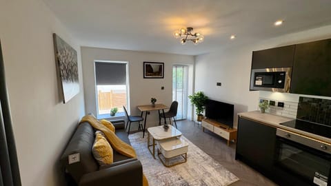 TV and multimedia, Living room, Dining area