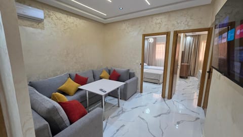 TV and multimedia, Living room, Photo of the whole room, air conditioner