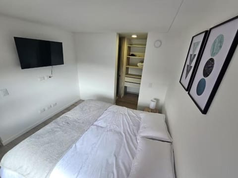 Bed, TV and multimedia, Bedroom, flat iron, hair dryier, safe, towels