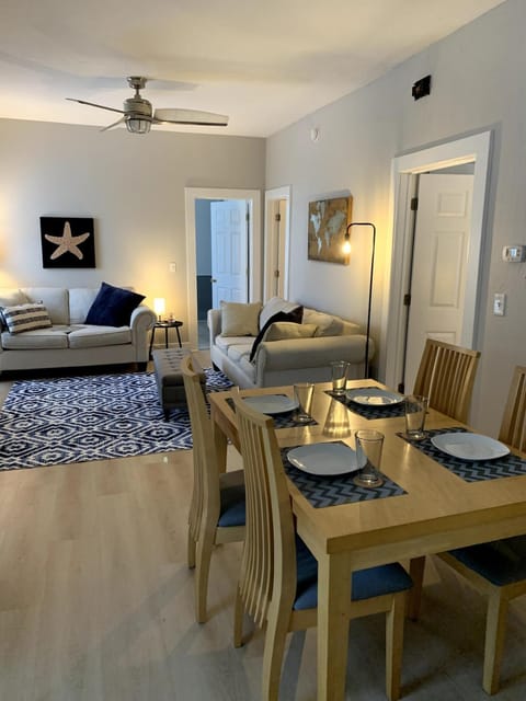 Living room, Seating area, Dining area