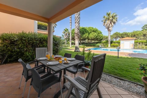 Patio, Dining area, Swimming pool