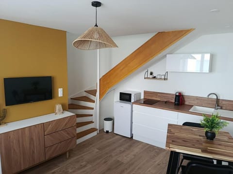 TV and multimedia, Coffee/tea facilities, stove