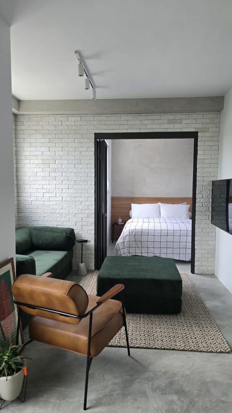 Bed, Living room, Photo of the whole room, Seating area, Bedroom