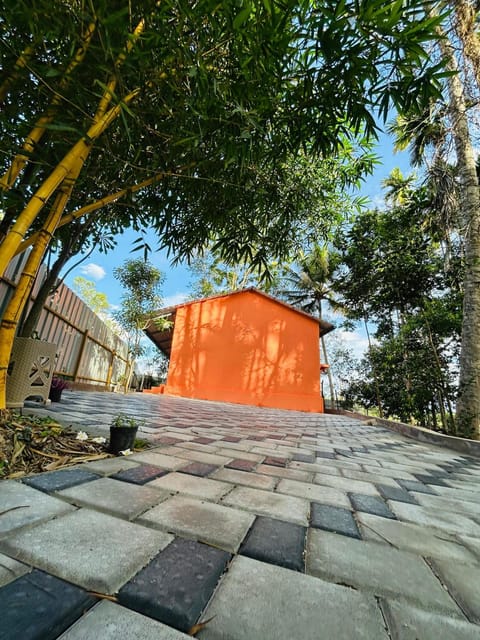 Property building, Day