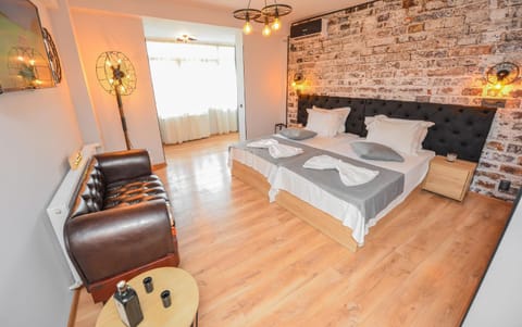 Seating area, Bedroom