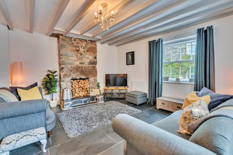 Communal lounge/ TV room, Living room