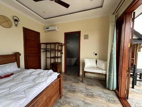 Bed, Photo of the whole room, Bedroom, wardrobe, air conditioner