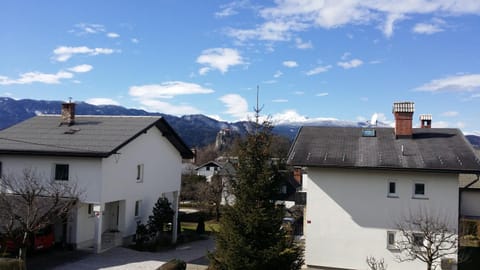 Neighbourhood, Landmark view, Mountain view, Street view