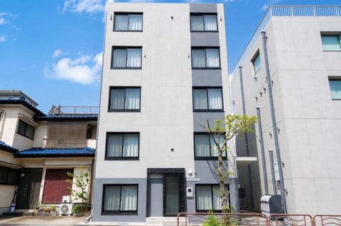 Property building, Day