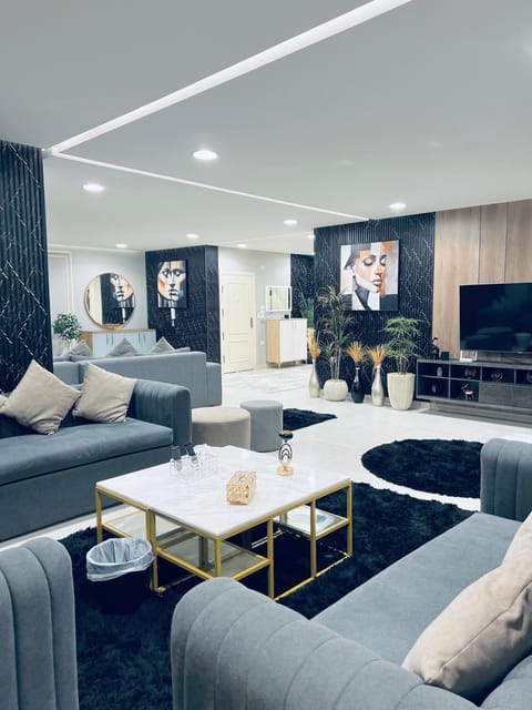 Living room, Seating area