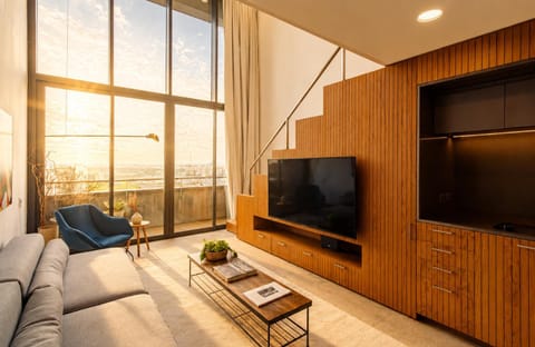 Communal lounge/ TV room, TV and multimedia, Living room, internet