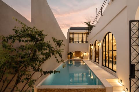 Property building, Swimming pool