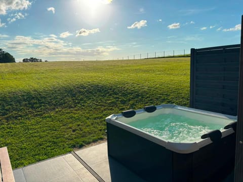 Natural landscape, Hot Tub