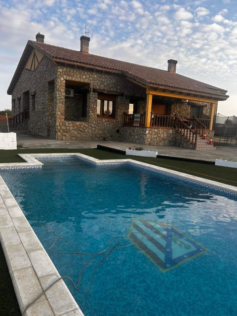 Property building, Pool view