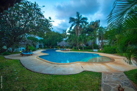 Swimming pool