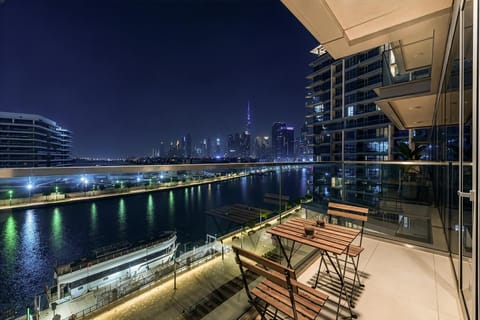 Property building, Patio, Night, Natural landscape, View (from property/room), Balcony/Terrace, City view, Lake view, River view