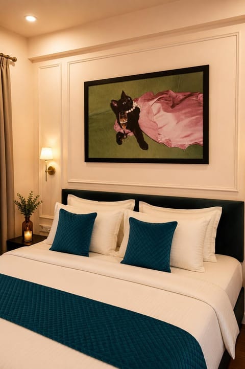 Bed, Decorative detail, Bedroom