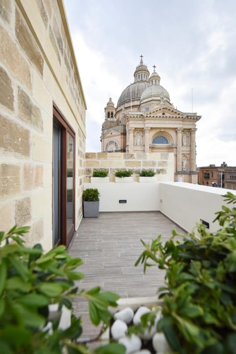 Spring, Summer, Landmark view