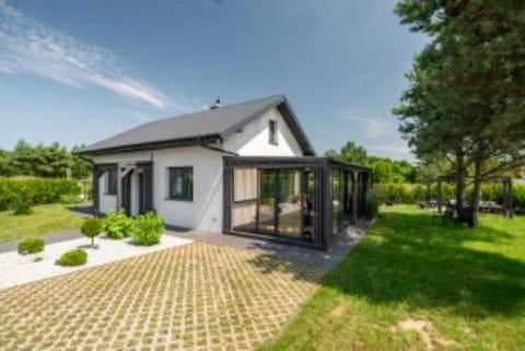 Property building, Garden, Balcony/Terrace