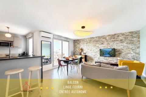 Day, TV and multimedia, Balcony/Terrace, Kitchen or kitchenette, Living room, Seating area, Dining area, heating, internet, air conditioner