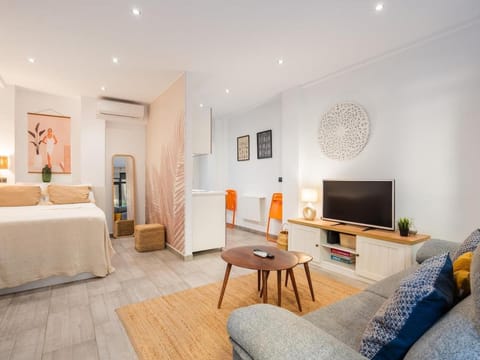 Bed, Living room, Dining area