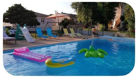 Swimming pool, sunbed