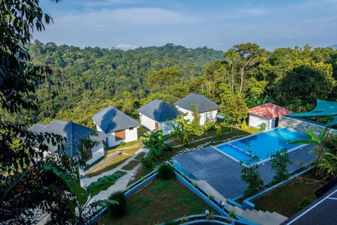 Property building, Natural landscape, Mountain view, Pool view, Swimming pool