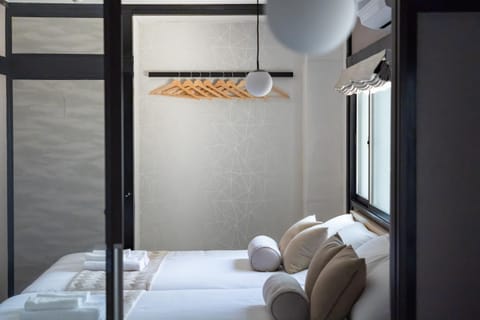 Bed, Bedroom, towels, air conditioner