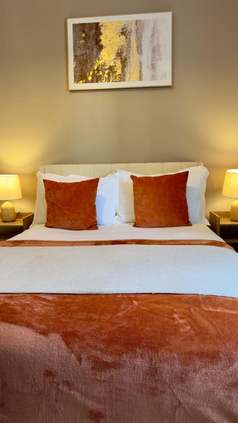 Bed, Decorative detail, Bedroom