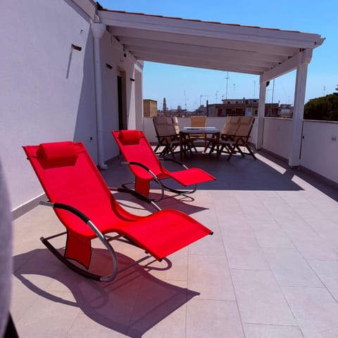 Patio, Balcony/Terrace, sunbed