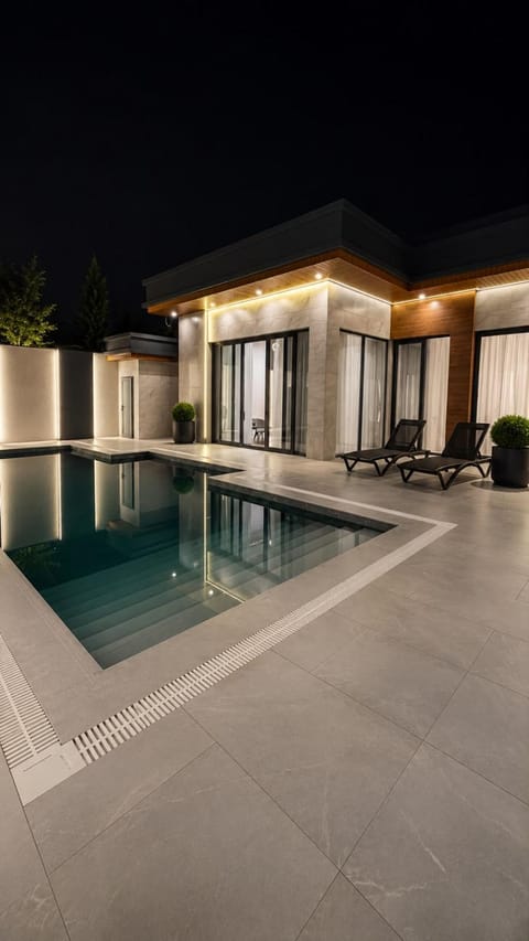 Balcony/Terrace, Pool view, Swimming pool, Swimming pool