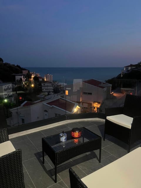 Night, View (from property/room), Balcony/Terrace, Beach, Sea view