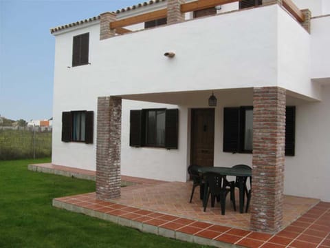 Property building, Patio, Facade/entrance