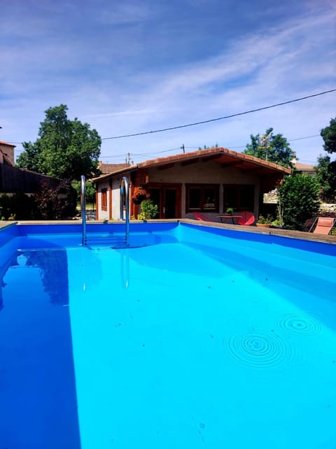 Swimming pool, Swimming pool