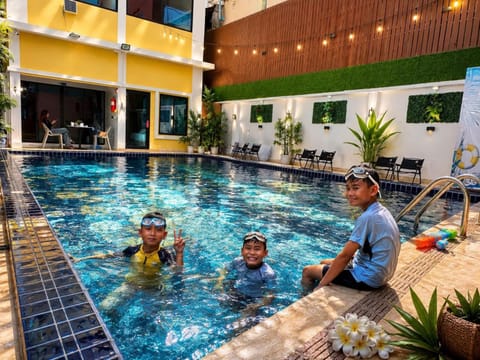 Swimming pool