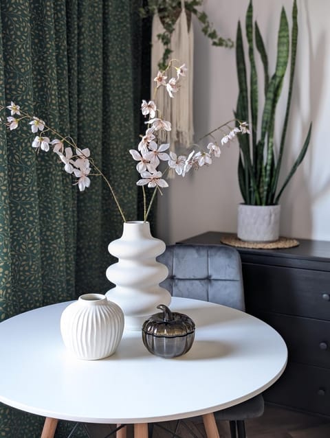 Living room, Decorative detail, Seating area