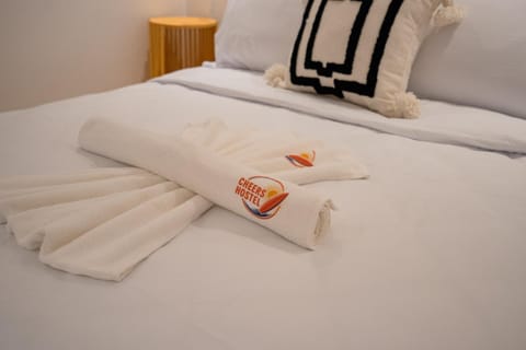 Photo of the whole room, Bedroom, towels