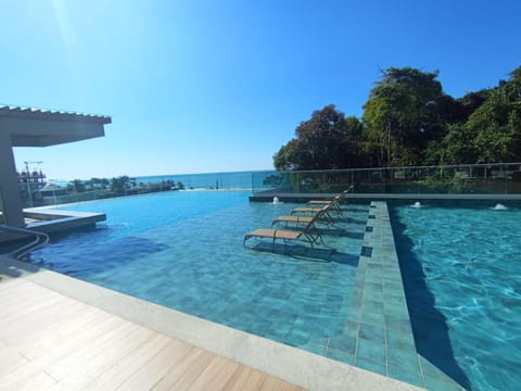 Pool view, Sea view, Swimming pool, sunbed