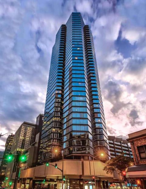 Property building, Day, City view