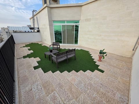 Property building, Day, View (from property/room), Balcony/Terrace