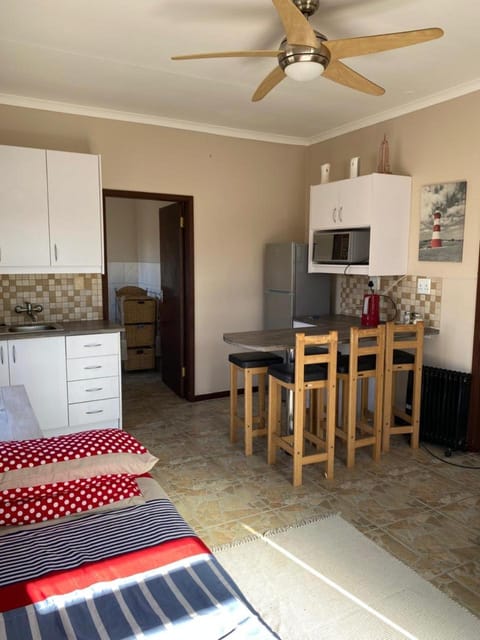 TV and multimedia, Kitchen or kitchenette, Dining area