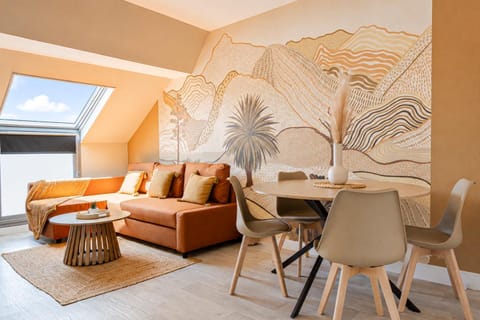 Living room, Seating area, Dining area