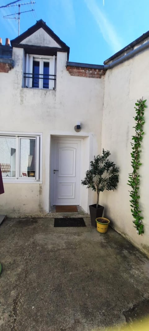Inner courtyard view
