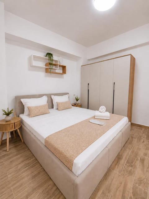 Bed, Photo of the whole room, Bedroom, towels, wardrobe