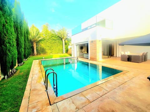 Garden, Swimming pool