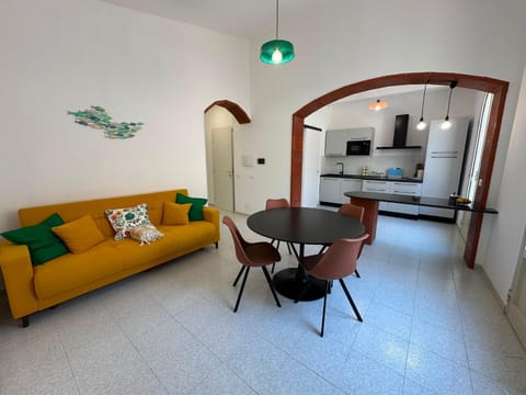 Kitchen or kitchenette, Living room, kitchen