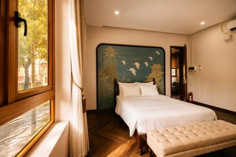 Bed, Photo of the whole room, Bedroom, air conditioner